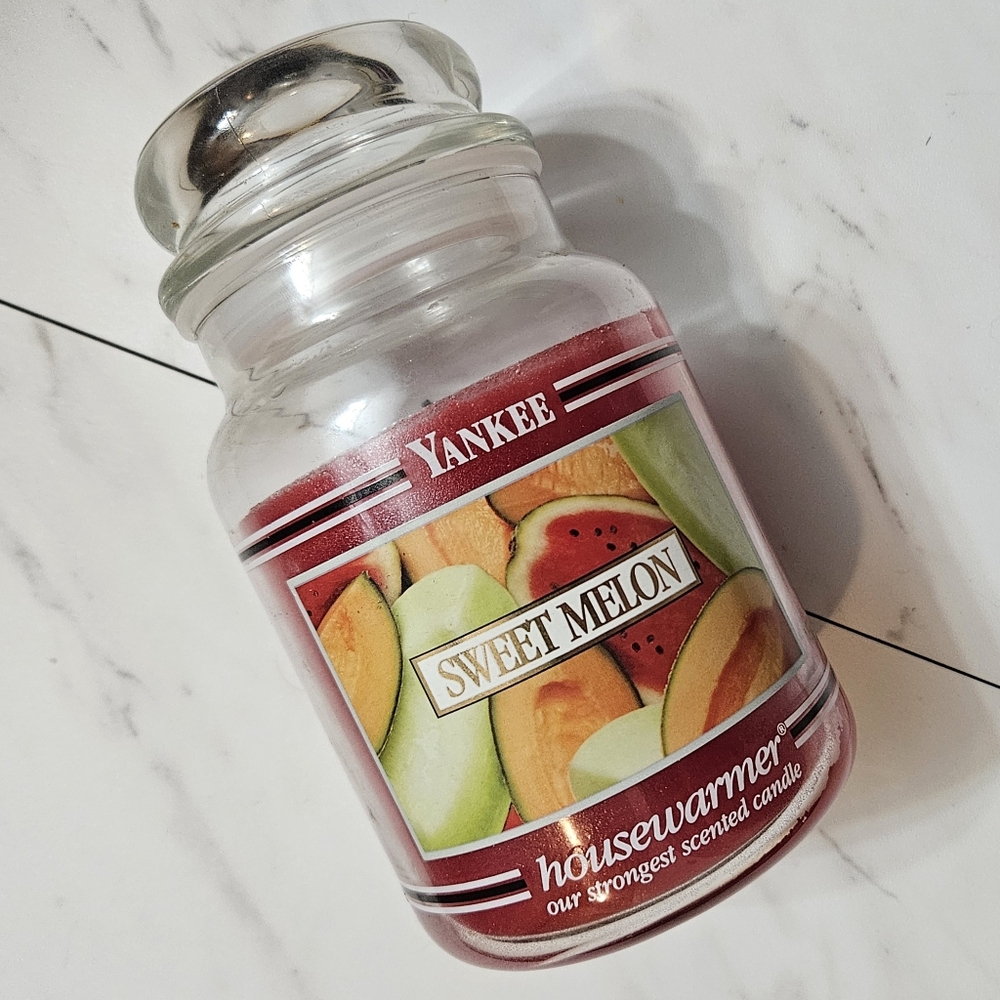 Yankee Candle: Sweet Melon, Large Housewarmer Black Band Jar Candle Rare HTF EUC